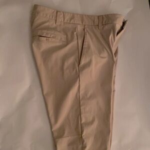 Lululemon 30 x 30 men’s khaki pants